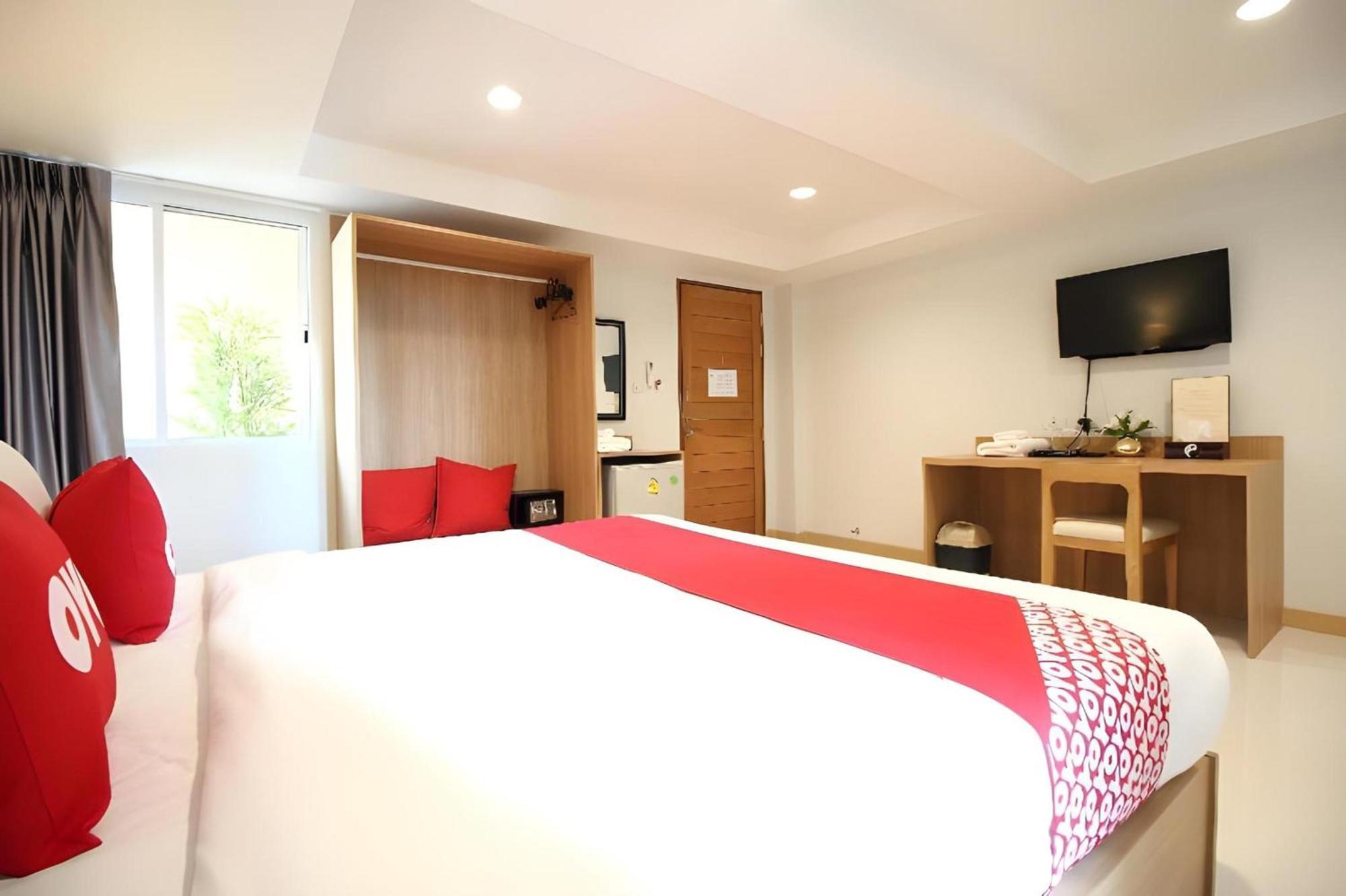 Super Oyo 483 Pannee Hotel Khaosan Banguecoque Exterior foto