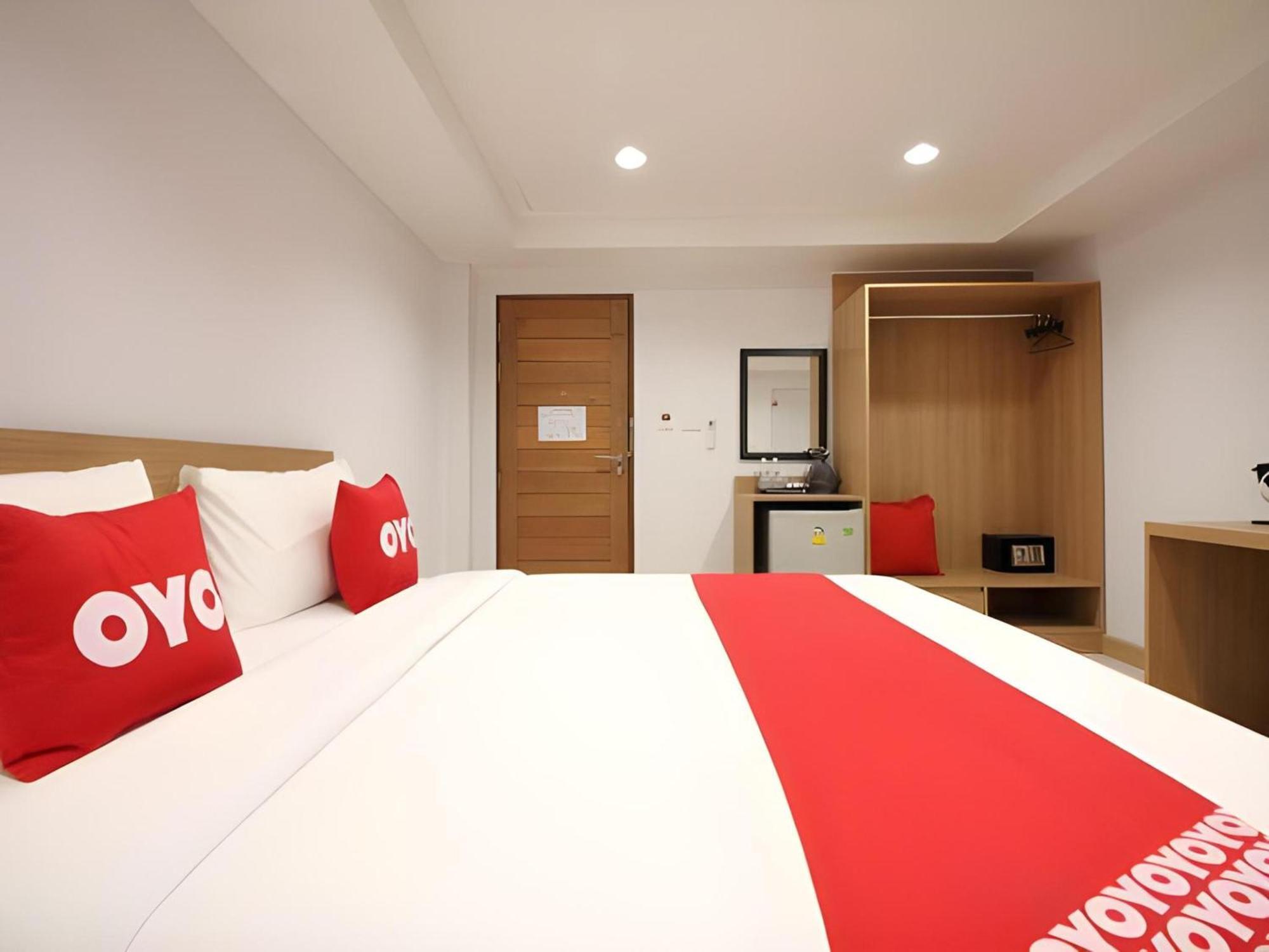 Super Oyo 483 Pannee Hotel Khaosan Banguecoque Exterior foto
