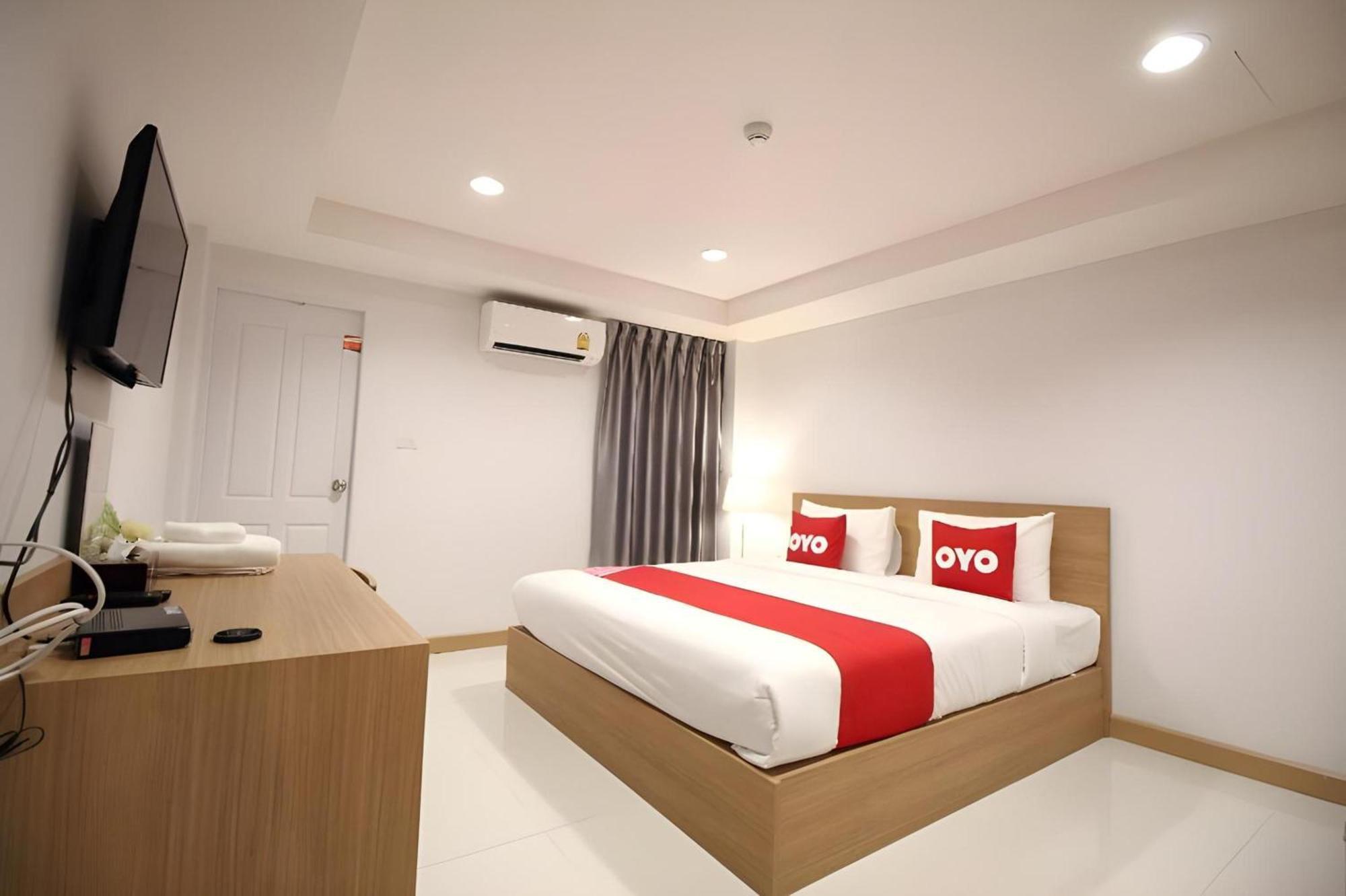 Super Oyo 483 Pannee Hotel Khaosan Banguecoque Exterior foto