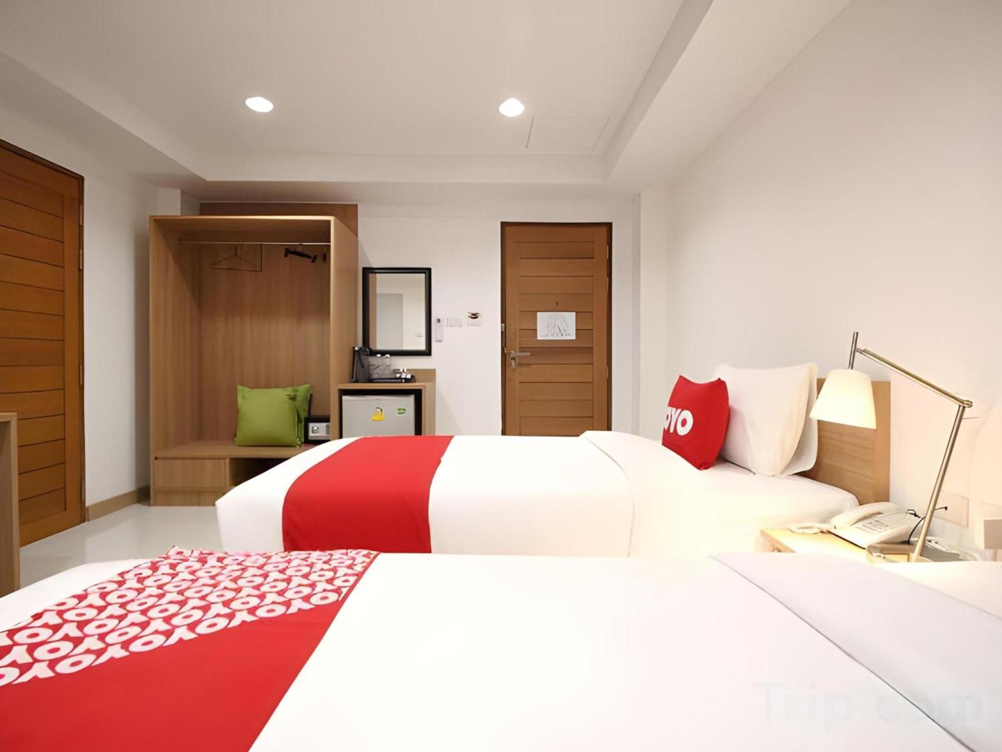 Super Oyo 483 Pannee Hotel Khaosan Banguecoque Exterior foto